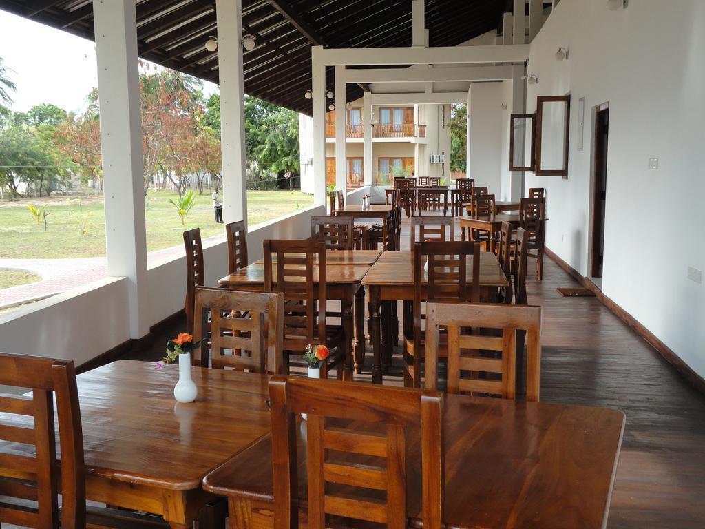 Naaval - Neithal Batticaloa Hotel Exterior photo