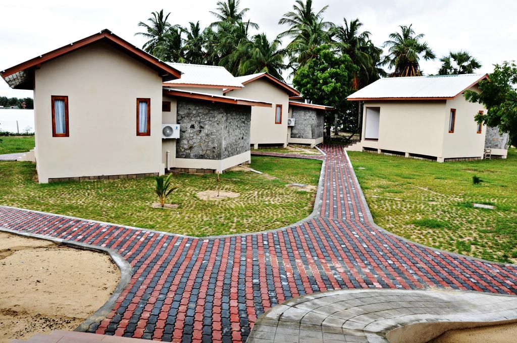 Naaval - Neithal Batticaloa Hotel Exterior photo