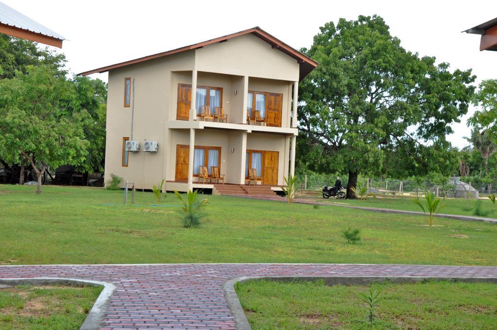 Naaval - Neithal Batticaloa Hotel Exterior photo