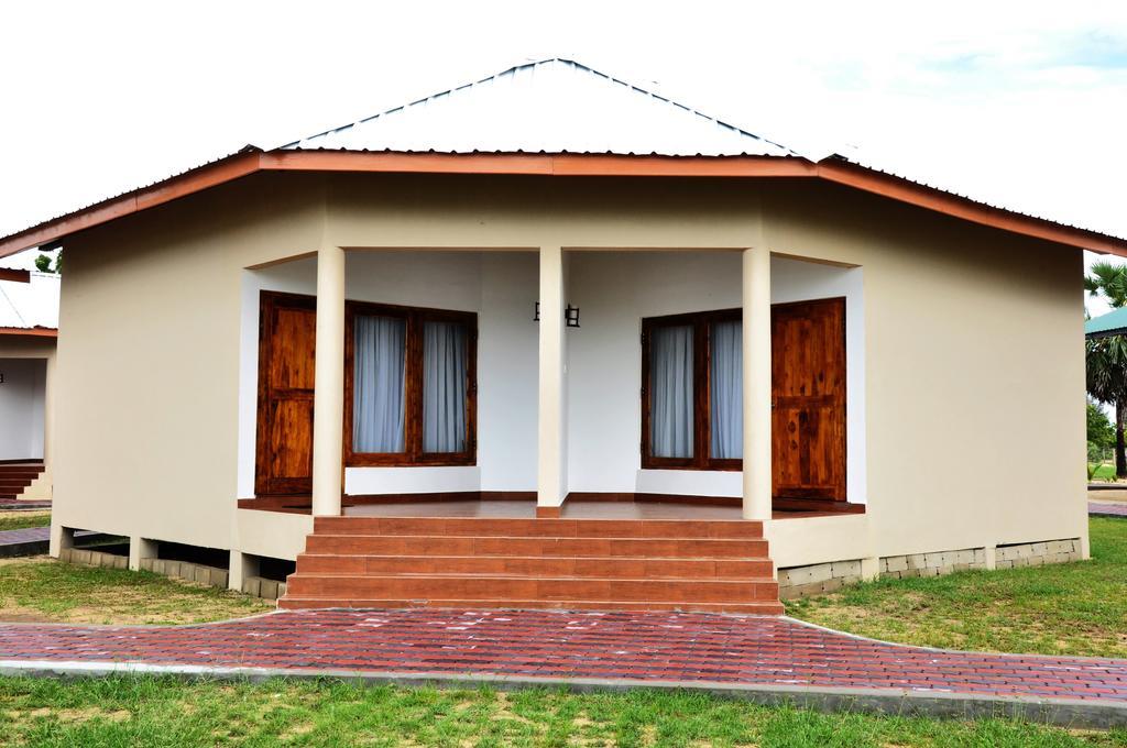 Naaval - Neithal Batticaloa Hotel Exterior photo