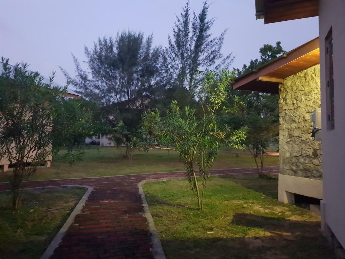 Naaval - Neithal Batticaloa Hotel Exterior photo